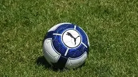 《边后卫中的防守明星：奥赖利力挽狂澜，完美封锁萨拉赫》