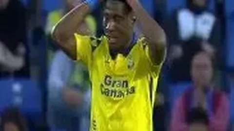 足球奇才马内：逆母愿出走，16岁少年为梦想借款逃离家乡的足球励志故事